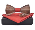 Wooden bow tie with handkerchiefs and cufflinks Gaira 709098